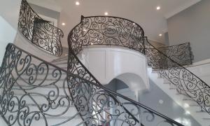 INTERIOR RAILINGS